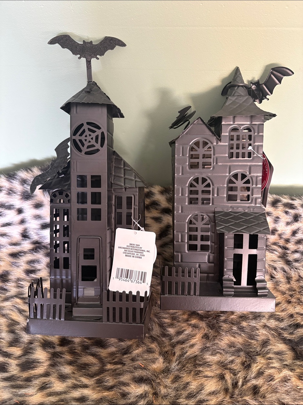 🆕2 Light Up Metal Haunted Houses